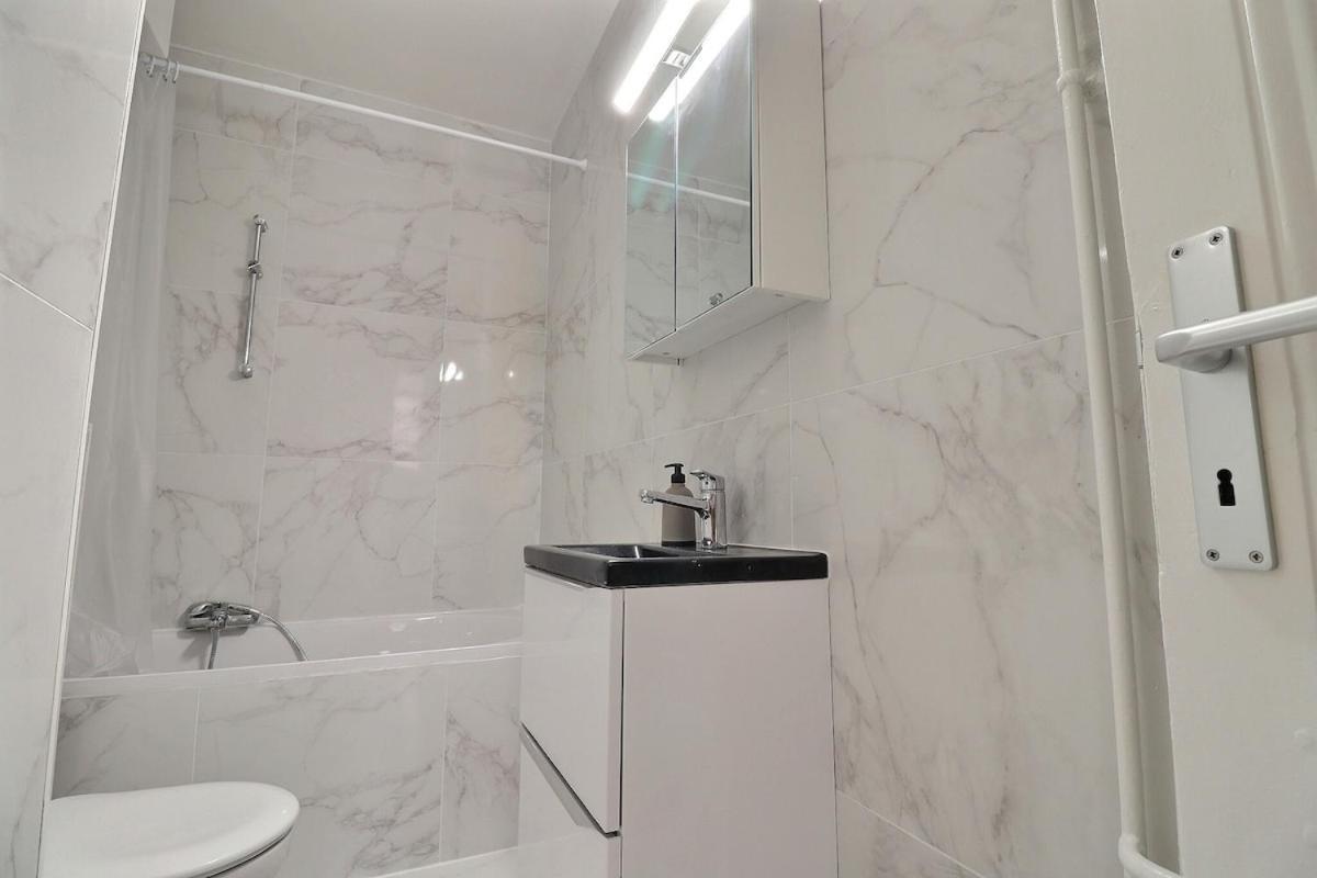 P&r, 2 Room, Cosy, Heart Of Eaux-vives Apartamento